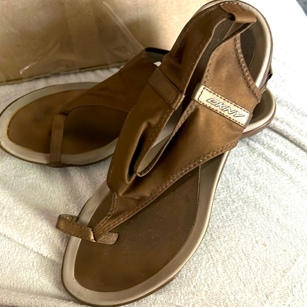 DKNY comfy sandals in copper brown